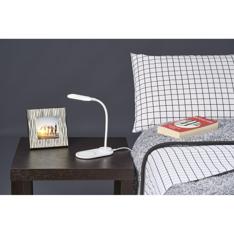 Swiss Cougar Doha Wireless Charger & Desk Lamp